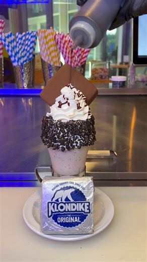 Klondike Milkshake 😍🍨🍫 | Foody Fetish