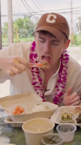 Two Brits try Authentic Hawaiian Food for the first time!