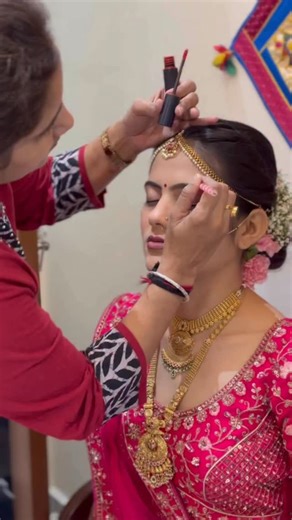 Sumita Patel on Instagram: "💫✨ SUMITA PATEL MAKEOVER ✨💫"