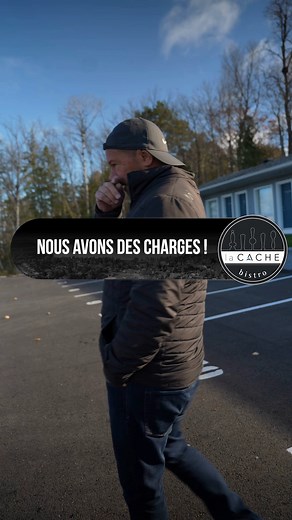 Les bornes de recharge accessibles à La Cache 🔋 Le Bistro & Hébergement vous accueille à Saint-Gabriel. Profitez de 10 chambres et 2 chalets, ainsi que d’un bistro offrant un menu fait de produits d’ici. https://cachedulac.com/ 📍 310 avenue du Parc, Saint-Gabriel-de-Brandon #BistroLaCache 🎥 @sunafilmsmedia | La Cache du Lac