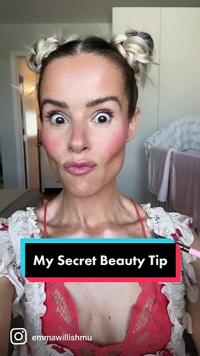 Secret Beauty Tip to Blur Neck Lines