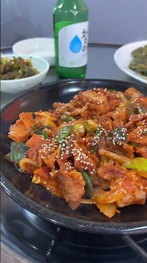 15년 된 인천 주안 생돼지 제육볶음 맛집 허구한날 . 낮술 하기에 최고 입니다