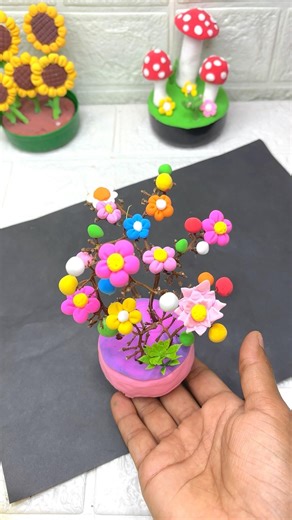 Diy grapes 🍇 stem clay showpiece craft for kids #diy #flowers #kidscraft #shortsfeed #cartoon #kids