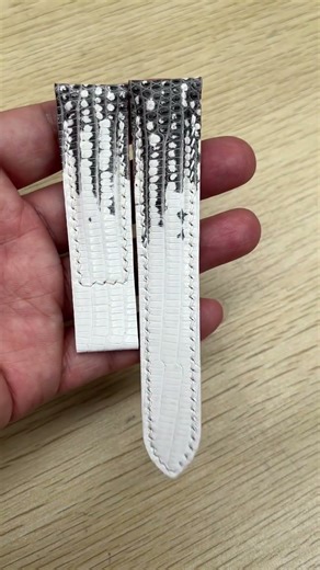Himalayan lizard leather strap is very beautiful and not expensive. #alligatorstrap #watchband