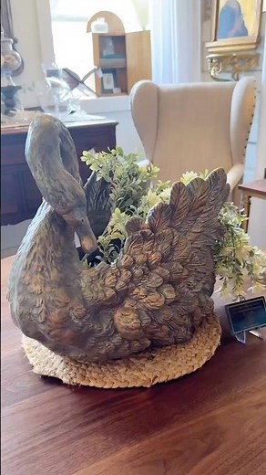 Summer Vintage Booth Tour 🦢 #antiqueshop