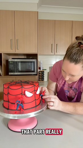 14K views · 288 reactions | Spider-Man & Hulk 2 Tier Cake ❤️ This one was super fun to make, I’m glad I got the colours the shade I wanted, red can always be tricky but I wanted a light bright green so the hand would stand out in the dark green. I actually got the Spider-Man figures on eBay and I used cake craft fondant. What does everything think of this design? #cake #cakedecorating #food #spiderman #birthdaycake | Stacey Bakes Cakes | Facebook