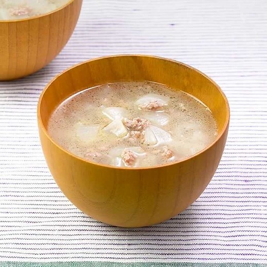 ささっと簡単♪ 玉ねぎとひき肉のスープのレシピ動画・作り方 | デリッシュキッチン