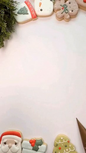 ✨ The only mini cookie set you’ll need this holiday season! ✨ This chunky 12-piece set is absolutely adorable — a must-have for all your holiday mini-cookie needs. If your dough tends to spread, try ordering the tiny size instead of the mini. Our minis are about 2 inches, while tinies measure 1¾ inches — perfect for maintaining crisp, detailed shapes. These cutters are not only great for your own holiday baking but also perfect for cookie classes or beginner decorators. Their proportions make th