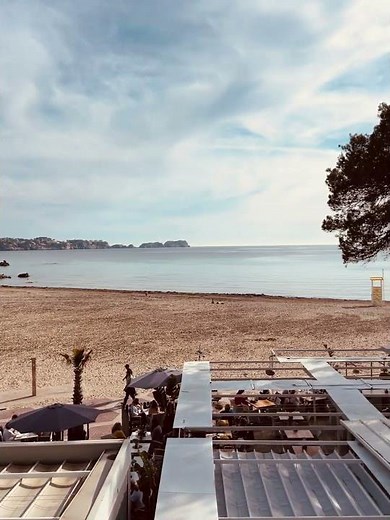 The summer is calling. Cleaning done. #beach #mallorca #livestream #baleares #webcams #paguera