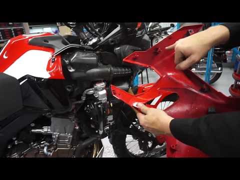 Africa Twin/CRF1000L Fairing and Fuel Tank Removal