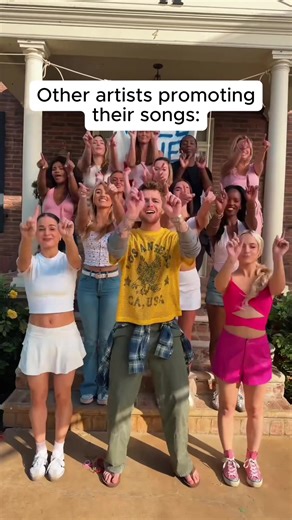 And it works somehow😭 This is independent artist promotion at its peak… #renmakesmusic #newsong #ukartist #songwriter #singer