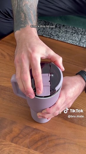 Introducing the Müv 35oz Leakproof Mug - A Game Changer!