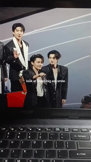 Dew's Charming Smile and Starry Moments with Tee