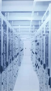 Computercodeanimation über Serverracks im Rechenzentrum. Technologie,: Stockvideos & Filmmaterial (100 % lizenzfrei) 3926708385 | Shutterstock