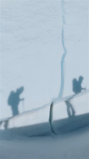 The transition from running to skiing has just begun. Raide snow drop 01 coming tomorrow.