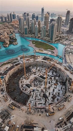 Burj Khalifa Mega Project… From Desert Ground to the World’s Tallest Tower 🏗️➡️🏙️✨ Description The Burj Khalifa in Dubai started as an empty construction site in the desert. Through years of engineering and construction, it became the tallest tower in the world. Watch the incredible mega project transformation as the skyscraper rises from the ground floor by floor until it reaches the sky. Seeing the world’s tallest building grow from nothing into an iconic landmark is an amazing transformatio