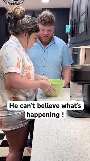 Hey! Help me lift this! Please ! #funny #hypnosis #comedy #comedyshorts