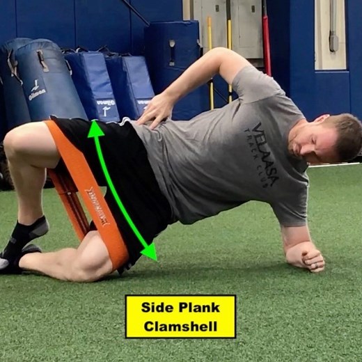 The side plank clamshell is one of my favorite exercises to use during my warm up. Whenever you squat we want the hips, knees and ankles all in an unwavering alignment. This allows us to produce efficient force and power for lifting big weight and decrease injury risk.👍🏼 . One of the reasons technique faults like hip shifts or knee cave occur is due to imbalances in strength and stability – and the weak link is often at the hips. If we zoom into your lateral hip we find a muscle called the glu