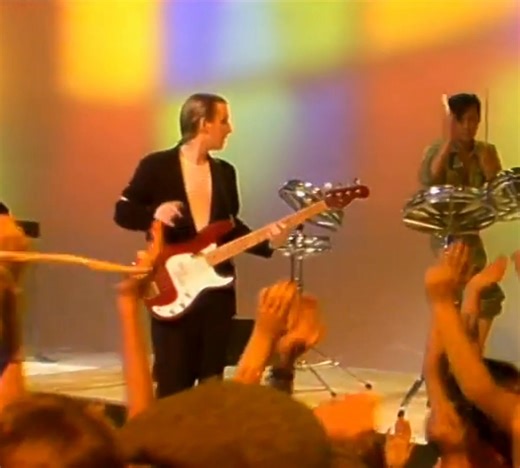 This week in 1981, Simple Minds released the double album Sons and Fascination/Sister Feelings Call, which featured the single 'Love Song', performed here on Countdown. | Simple Minds