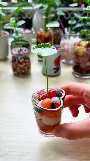 #plantingtips #indoorplants #Simple and refreshing DIY handmade ornaments for those who love life and gardening – a truly therapeutic experience.