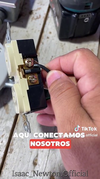 Cómo instalar un Tomacorriente fácilmente