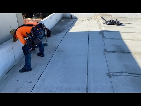 How to Repair a Leaking Commercial Flat Roof: Full Walkthrough