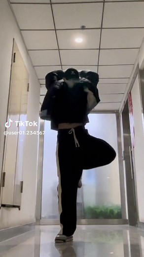 Hip hop 味的爵士 #浅跳一下#dancetrend #dancechallenge #dancetutorial #fyp #fypシ #foryoupage #trending #foryou #douyin #douyin抖音 #douyin_china #douyinboy #foryoupage #fyp #fypシ #fypシ゚viral #foryou #foryoupage #fyp #fypシ #fypシ゚viral