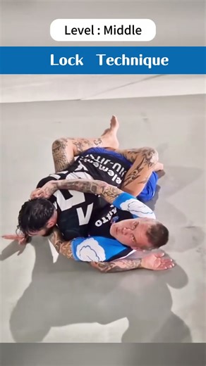 Lock Tech ... 😱💯👊 | #martialarts #shorts #selfdefense #fyp #funny #viralshorts #action