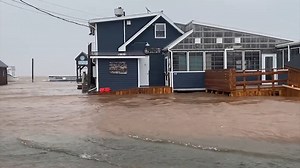 Meteorologist Jaclyn Whittal spoke to residents and business owners in the tourist town of Rustico, Prince Edward Island, after storm surge from #Fiona destroyed several buildings. #PEStorm | The Weather Network