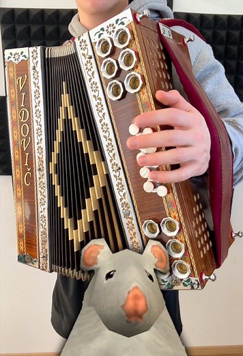 Rat Dance Meme Featuring 13 Unique Instruments