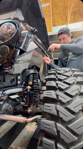 Easter Jeep Safari prep continues getting our Savvy JK-L ready with the new JK Front Inner Fenders & Rear Inner Fenders #savvyoffroad #jeepjk #jeepjku #jeepjkunlimited | Savvy Off Road