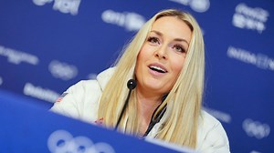 Sturz-Drama kurz vor Olympia - Helikopter fliegt Ski-Star Lindsey Vonn von Piste