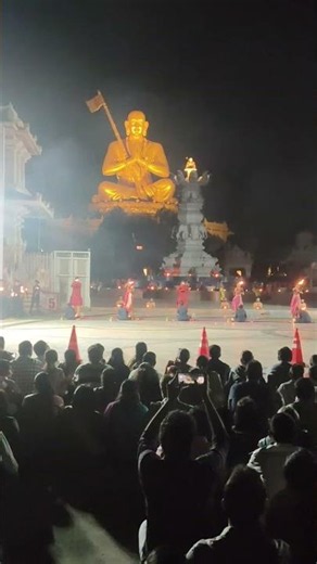 Wait for the mesmerizing fire aarti...