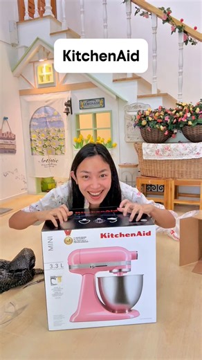 📦🍒🏡เปิดกล่อง KitchenAid ของขวัญวันคริสต์มาสจากคุณออนภา Unboxing the cute KitchenAid food processor #kitchenaid #kitchenaidmixer #sujinankeereepech | Beer Sujinan