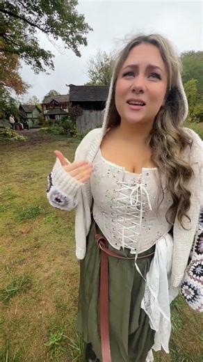 i dont understand why people like the ren faire so much… #renfaire