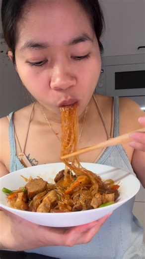 4.7K views · 54 reactions | Cooking Dinner || Life in Finland || This is how I want my sotanghon guisado || Cooking vlog muna tayo✨ #cooking #cookingwithlove #minivlog #finlanddiaries #lifeinfinland #finland | Bikolana sa Finland | Facebook