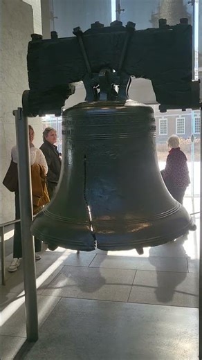 🇺🇸 Liberty Bell: Philadelphia’s Symbol of Freedom! 🔔✨