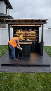 From Pallets to a Luxury Outdoor Bar in Minutes 🤯
