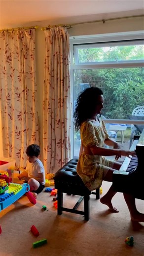 Charming Piano Melodies with Me Alexander and Campanella