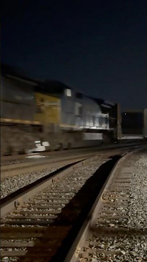CSX Dash 8 Trails On Nightly Manifest!