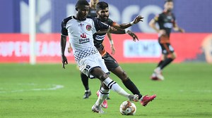 376K views · 6.4K reactions | Made all the (B)right choices tonight! Watch Enobakhare's Hero of the Match performance in #SCEBFCG  #HeroISL #LetsFootball | ISL- Indian Super League | Facebook