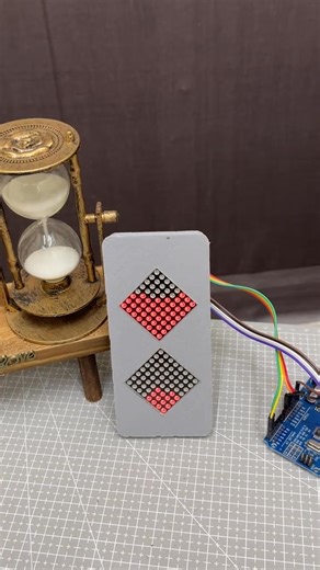 PRJ.07: DIY Đồng hồ cát dùng LED Matrix Đây là 1 dự án vừa trực quan, thú vị, vừa giúp người học hiểu sâu hơn về cách điều khiển LED Matrix, cảm biến gia tốc và lập trình Arduino. #banlinhkien #diy #learnontiktok #diyproject #reels #dientu | Banlinhkien