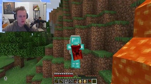 29K views · 801 reactions | I Made a Dinosaur Analog Horror Mod to Scare my Friends #donibobes #new #video #minecraft #Gaming | Doni Bobes | Facebook