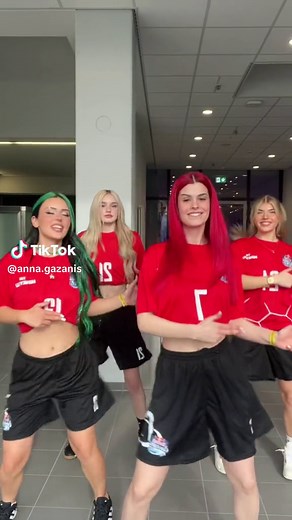 Fapello Dance Collaboration ft. Honeypuu, Dilaraa.s, and Fibii