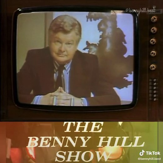 Excerpts from the show of the great comedian Benny Hill. #bennyhillbest #comedia #super #funny #show #bennyhill #комедия #haha #tik_tok #haha
