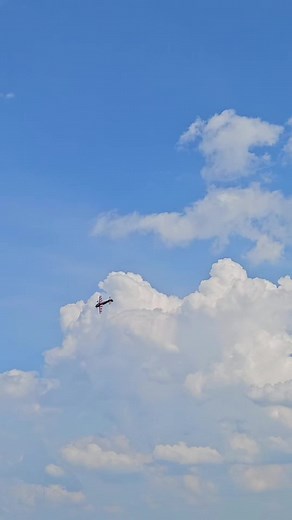 Flying my #PilotRc Extra NG from #TailslideAviation #FrSkyUSA #RcLightSystems #FalconPropeller