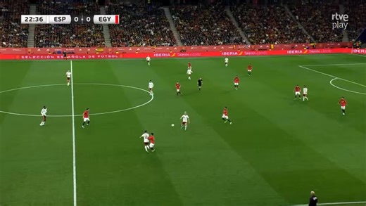 ⚠️🇪🇸 Lamine Yamal, sobre los cánticos de los hinchas españoles contra los MUSULMANES, en Instagram:“Yo soy musulmán, alhamdulillah.Ayer en el estadio se escuchó el cántico de ‘el que no bote es musulmán’. Sé que iba por el equipo rival y no era algo personal contra mí, pero como persona musulmana no deja de ser UNA FALTA DE RESPETO Y ALGO INTOLERABLE.Entiendo que no toda la afición es así, pero a los que cantan estas cosas: usar una religión como burla en un campo os deja como personas ignoran