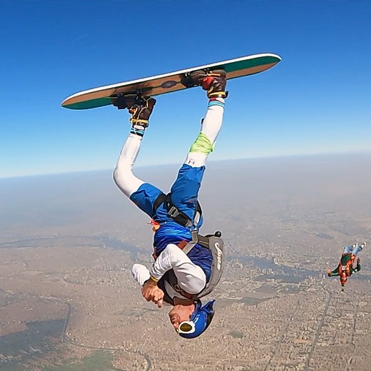 366K views · 6.6K reactions | Intense skysurfing helicopter spins above the pyramids of Egypt with KĒBĒ Keith Edward Snyder (USA) | Guinness World Records | Facebook