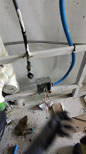 Renix Electric ⚡️⚡️⚡️ on Instagram: "🫡"