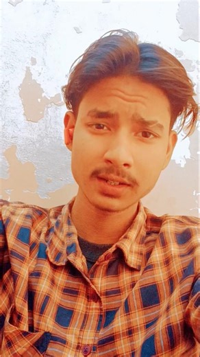 Badi Udaas Hai Zindagi… Koi Toh Saathi Chahiye ❤️🥀✨ #viralvideo #ytshort #ytchannel #shortsfeed